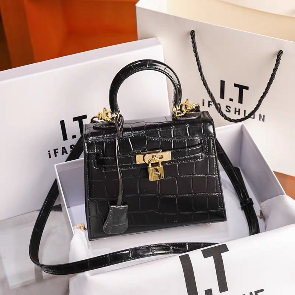 Kelly bag